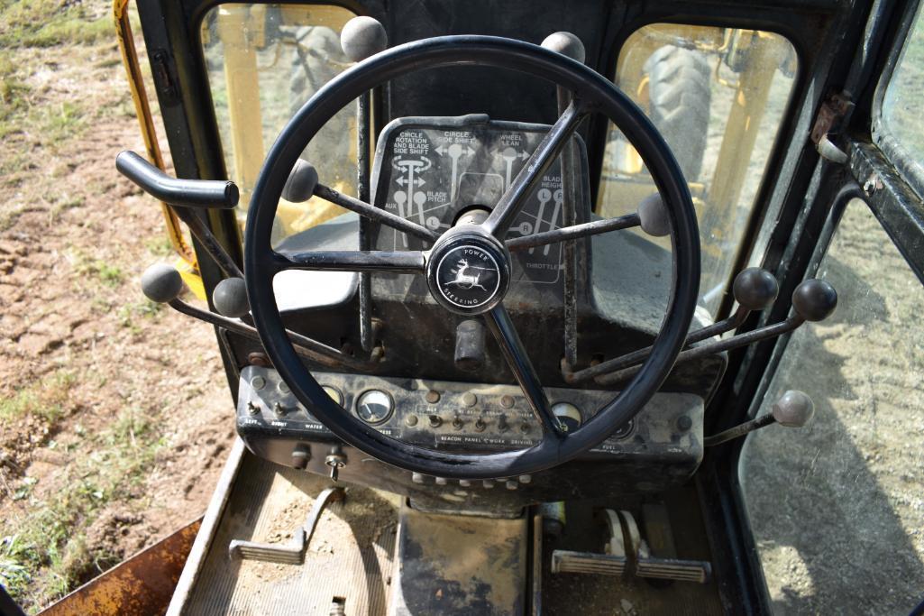 John Deere 570A motor grader