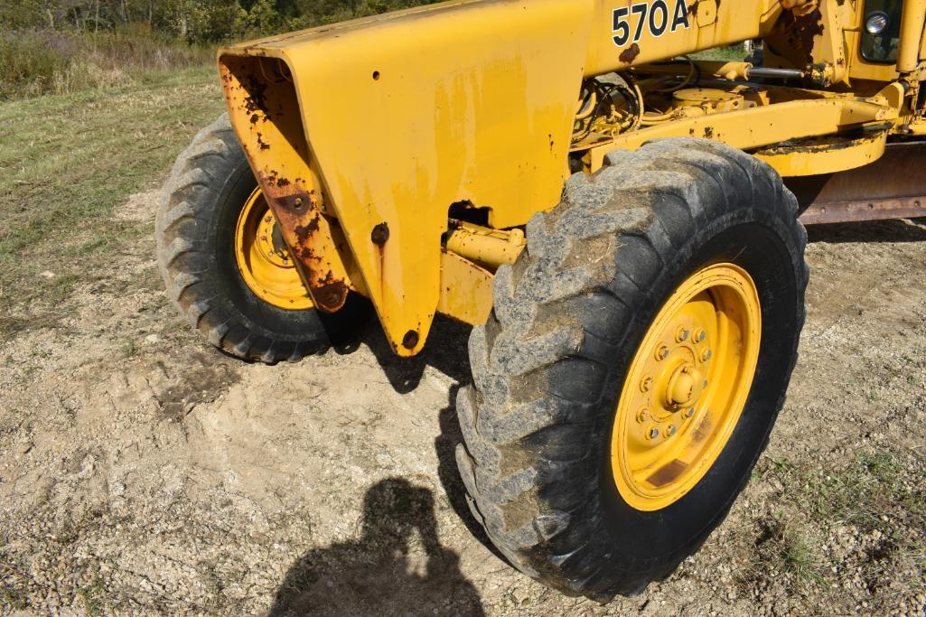 John Deere 570A motor grader