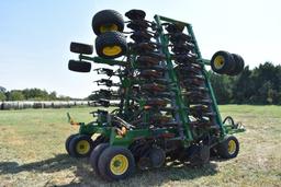 2007 John Deere 1890 36' air seeder