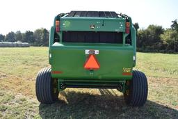 2017 John Deere 569 Premium round baler