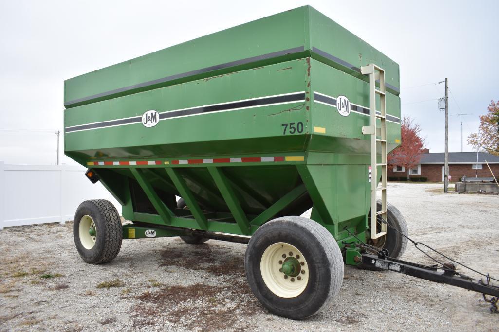 J&M 750 gravity wagon