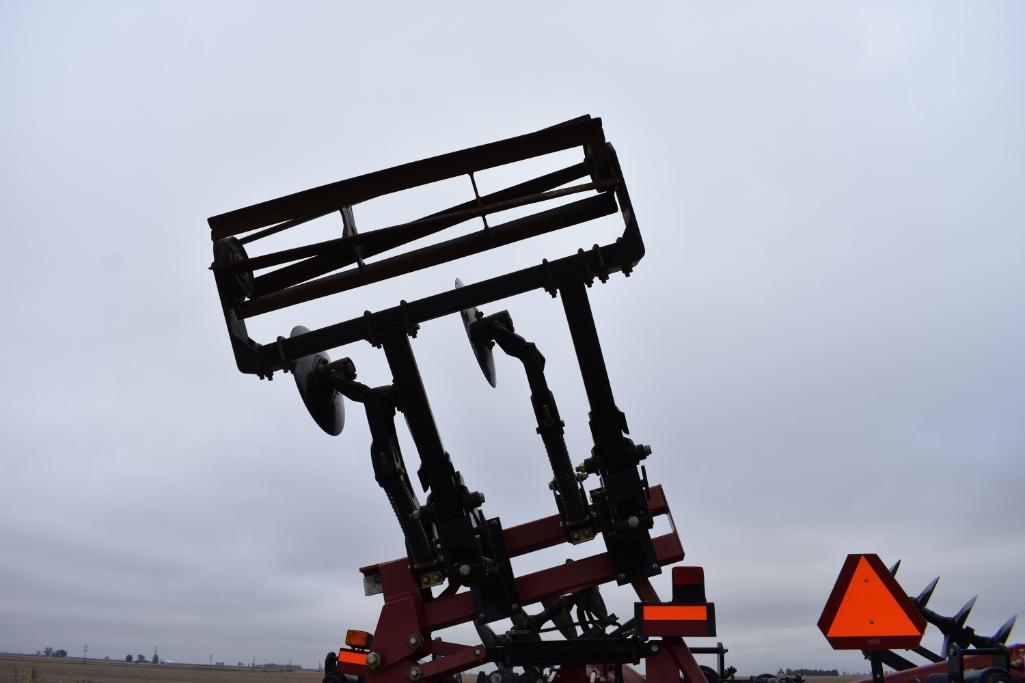 2012 Case IH 870 9-shank disk ripper