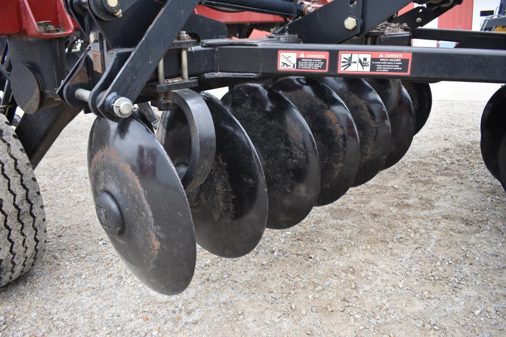 2012 Case IH 870 9-shank disk ripper