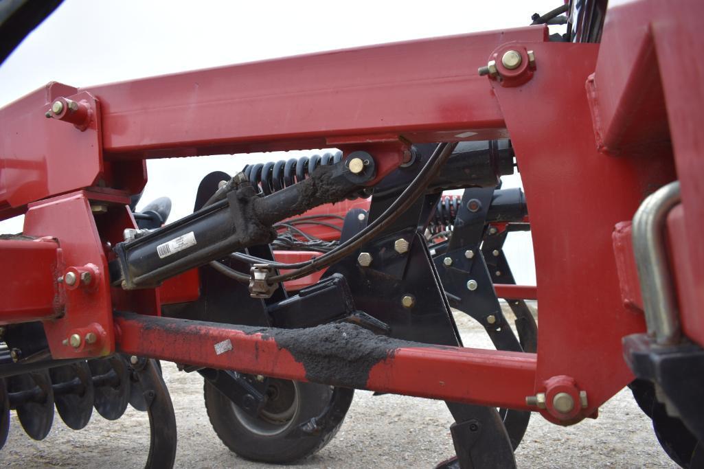 2012 Case IH 870 9-shank disk ripper