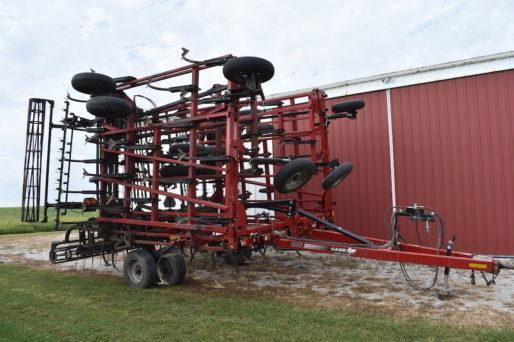 Case IH 200 Tiger-Mate 44 1/2' field cultivator