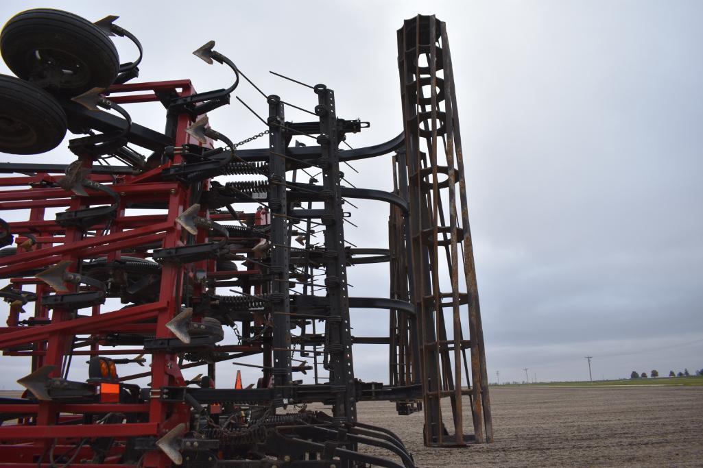 Case IH 200 Tiger-Mate 44 1/2' field cultivator