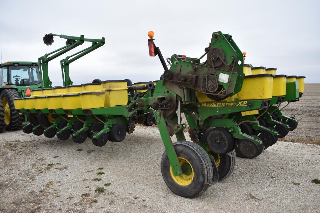 2007 John Deere 1770NT 16 row 30" planter