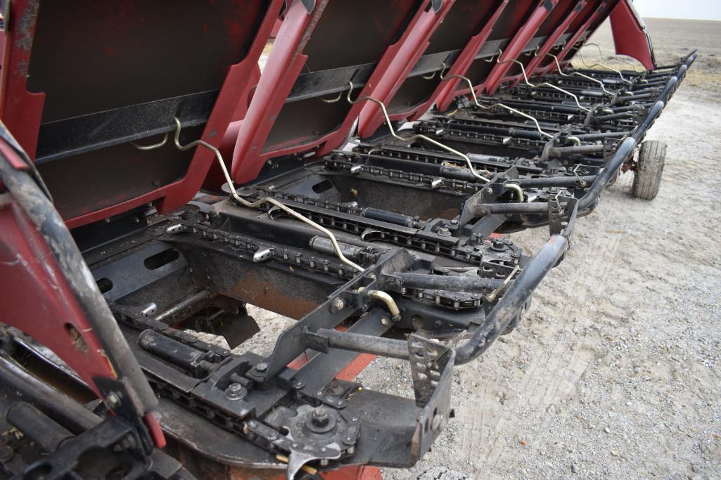 2010 Case IH 3208 8 row 30" corn head