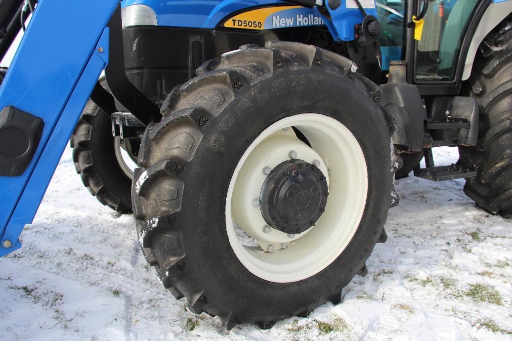 2010 New Holland TD5050 MFWD tractor