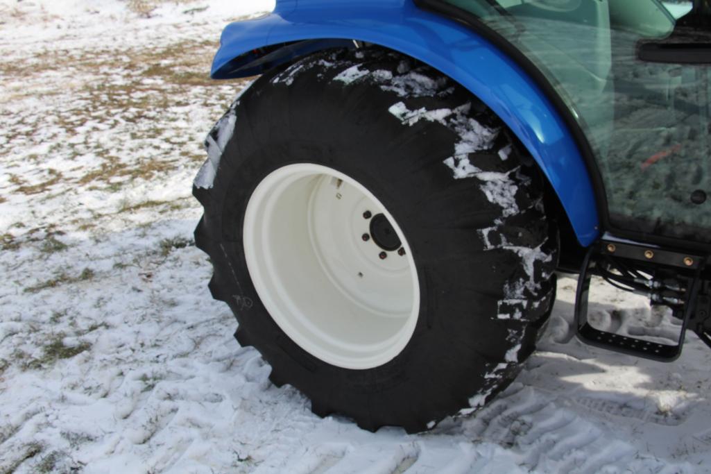 2016 New Holland Boomer 55 MFWD tractor