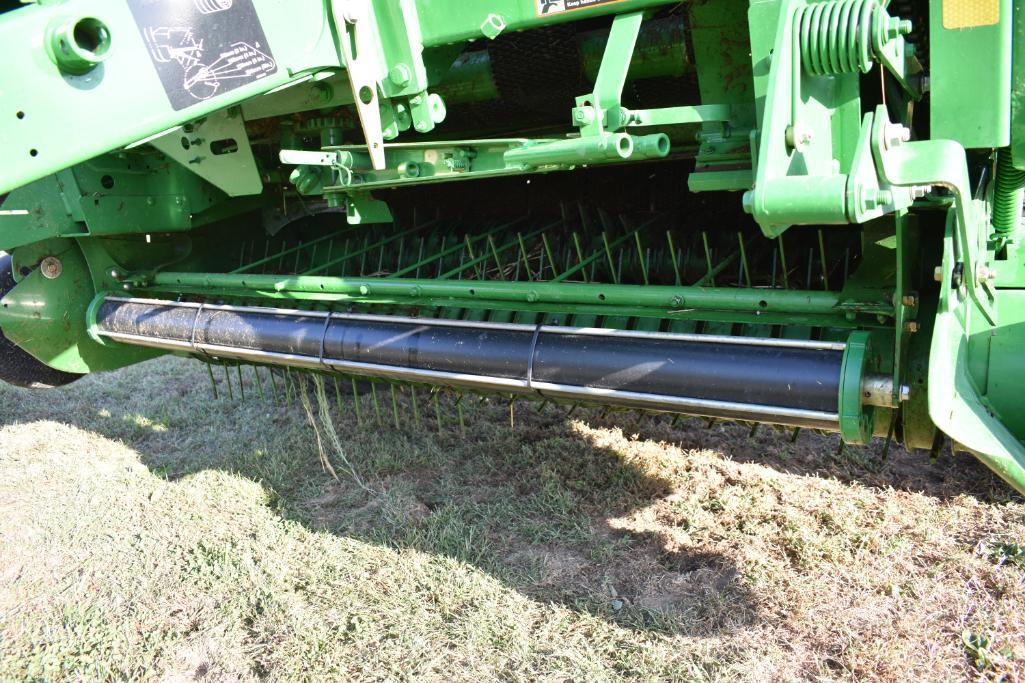 2013 John Deere 569 round baler