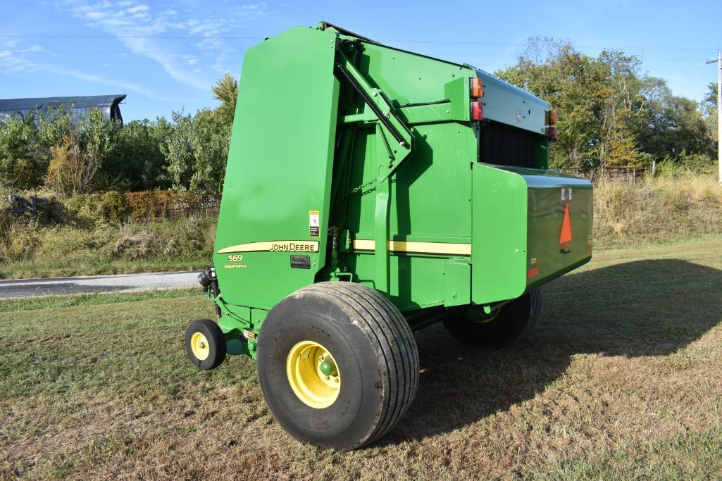 2013 John Deere 569 round baler