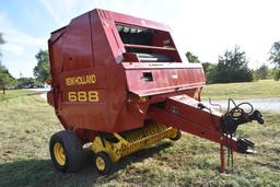 New Holland 688 round baler