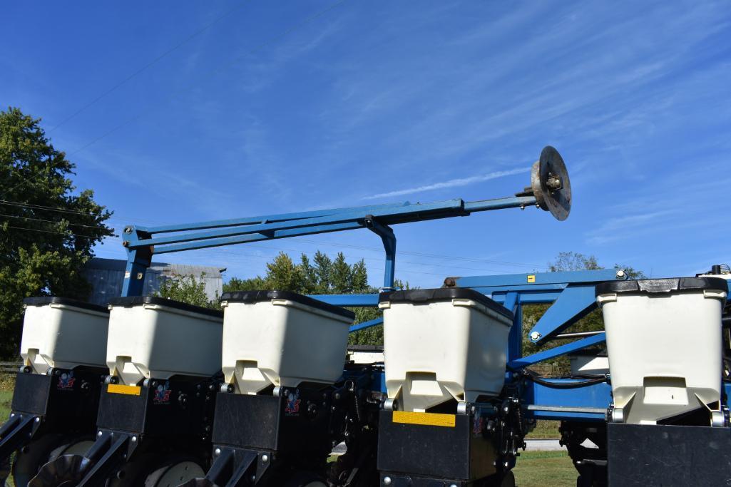 2008 Kinze 3600 12/23 planter