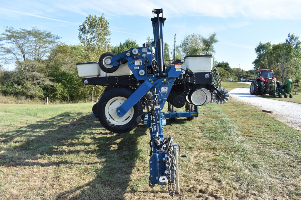 2008 Kinze 3600 12/23 planter