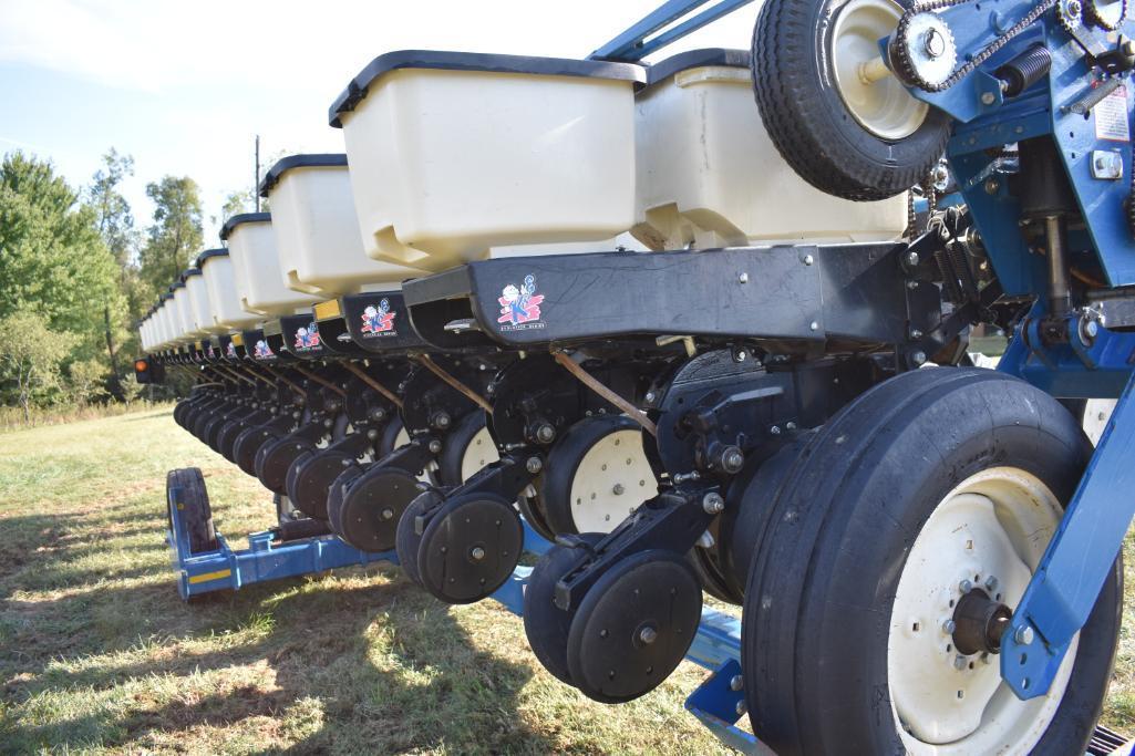 2008 Kinze 3600 12/23 planter