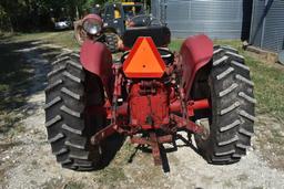 1962 International B-414 2wd utility tractor