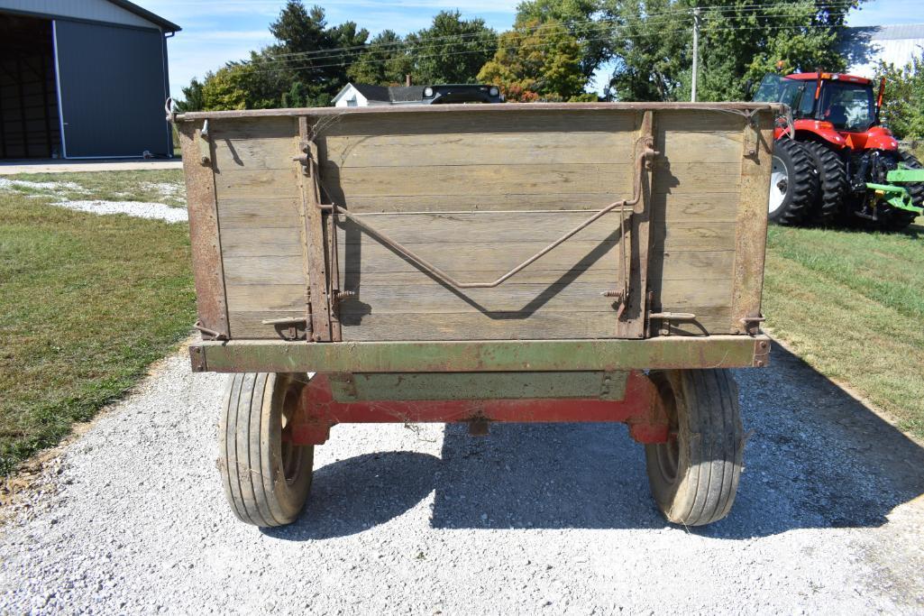 12' wooden barge wagon on running gear with hoist