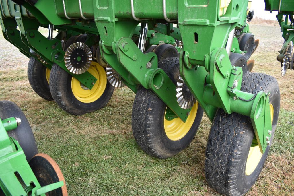 2014 John Deere 1790 CCS 16/31 planter