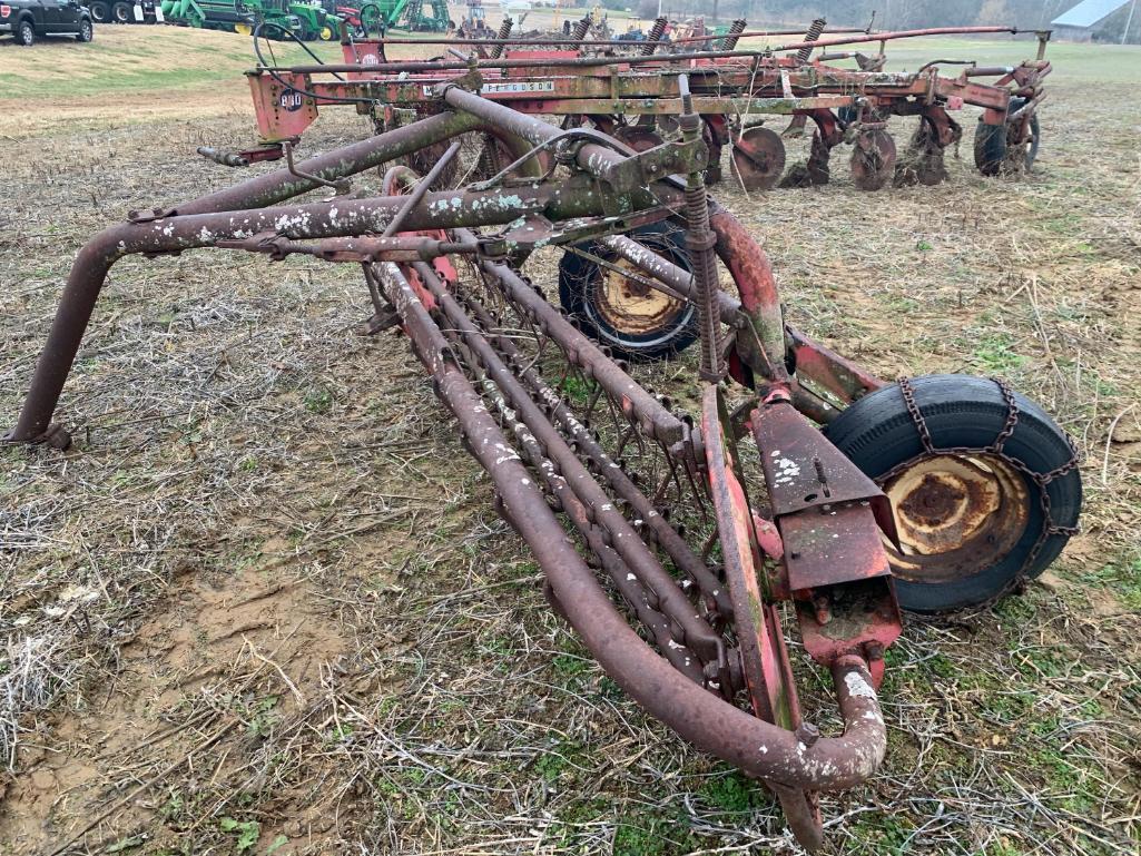 Massey 5-bar hay rake