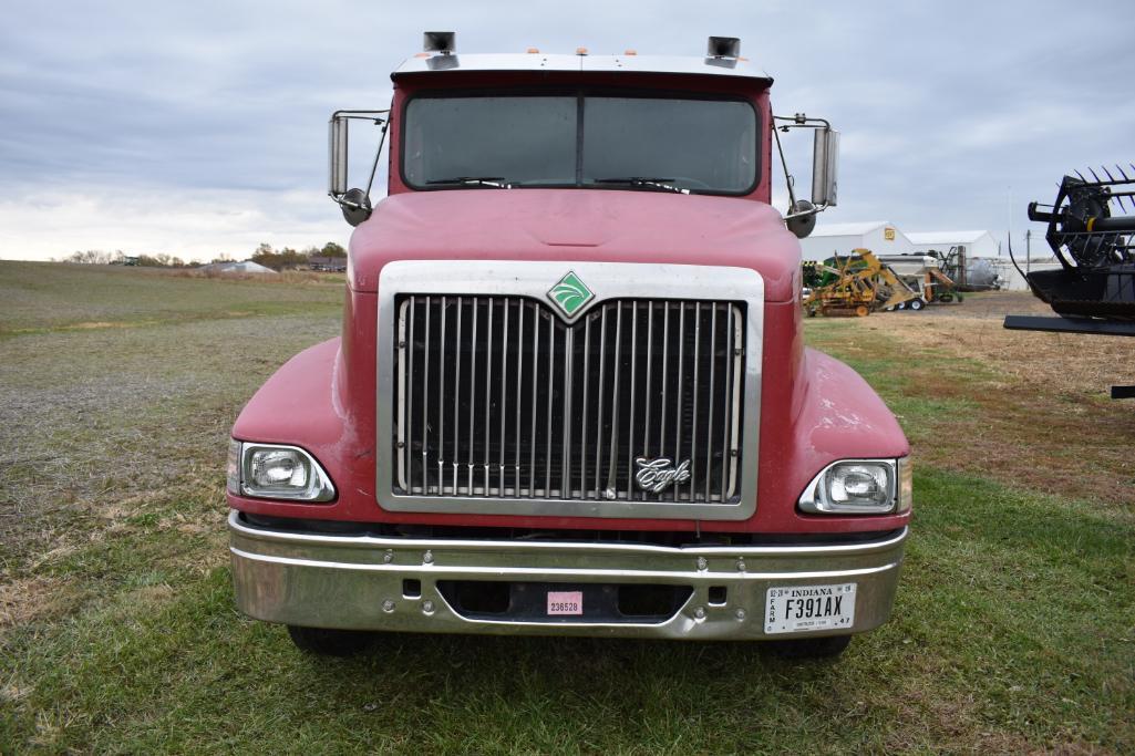 1997 IH 9400 truck