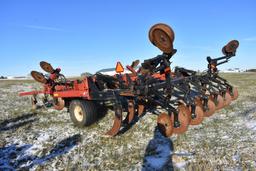 Case IH 730B 7-shank disc-ripper