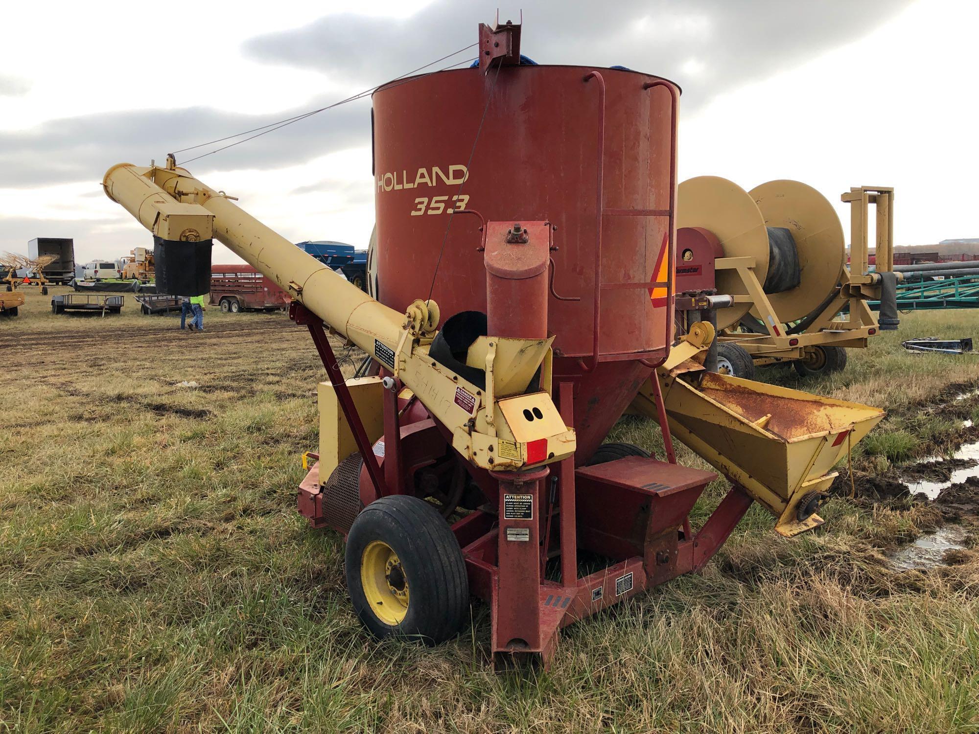 New Holland 353 grinder mixer