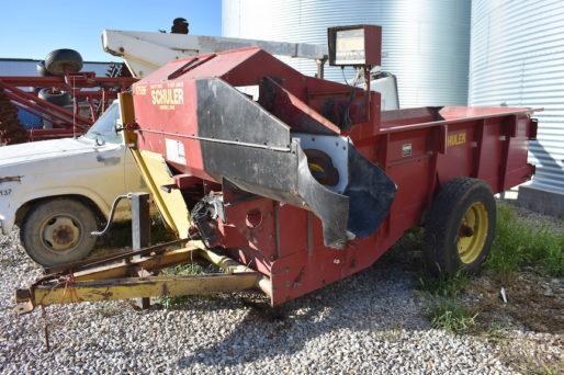 Schuler 175BF feed wagon