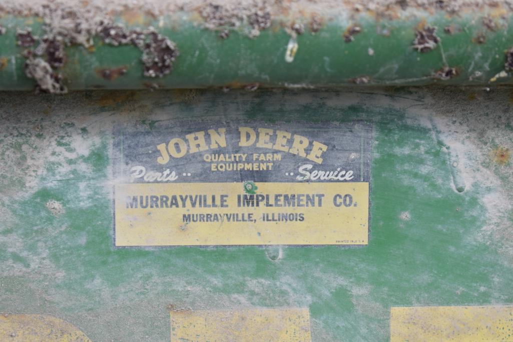 John Deere 68 auger wagon