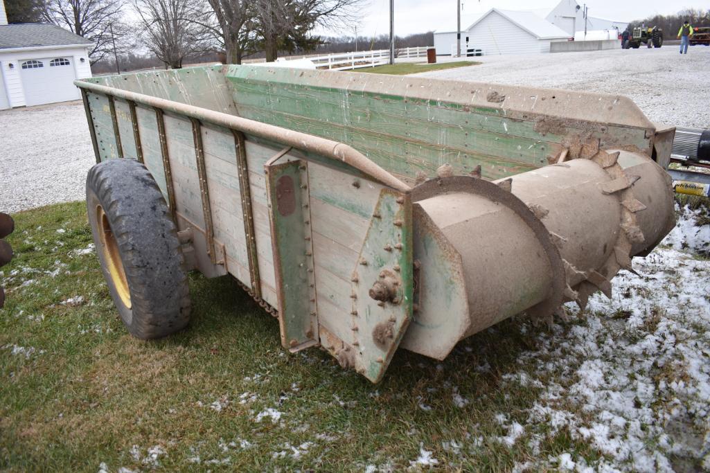 John Deere 54 manure spreader