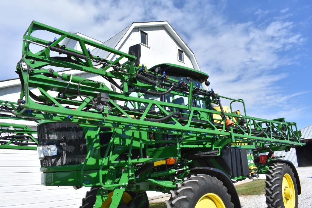 2014 John Deere 4630 self-propelled sprayer