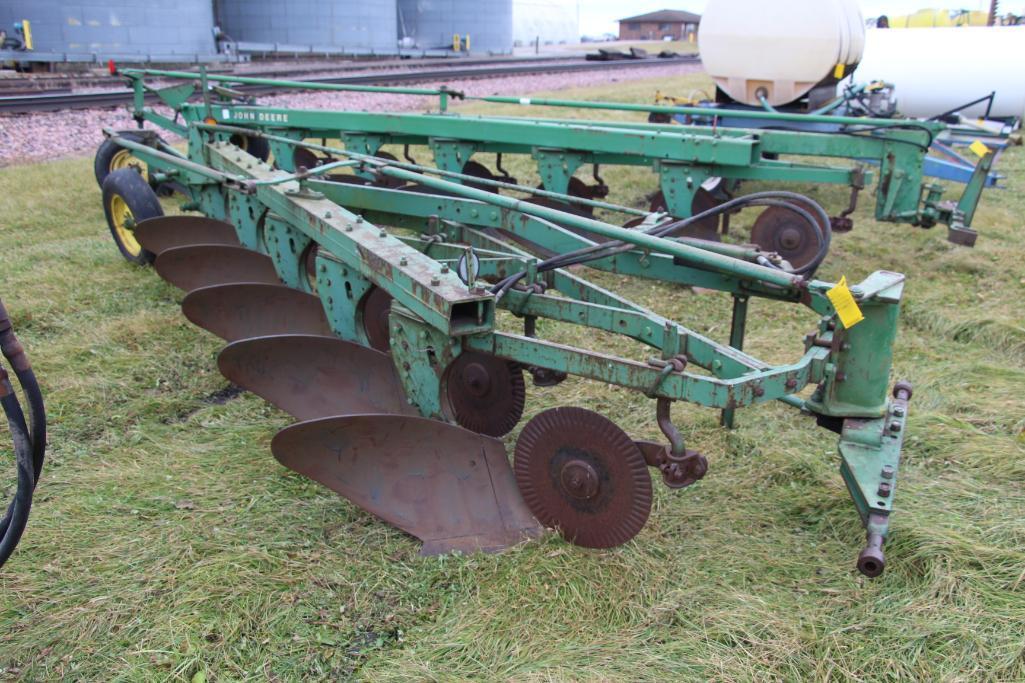 John Deere F145 5-bottom plow