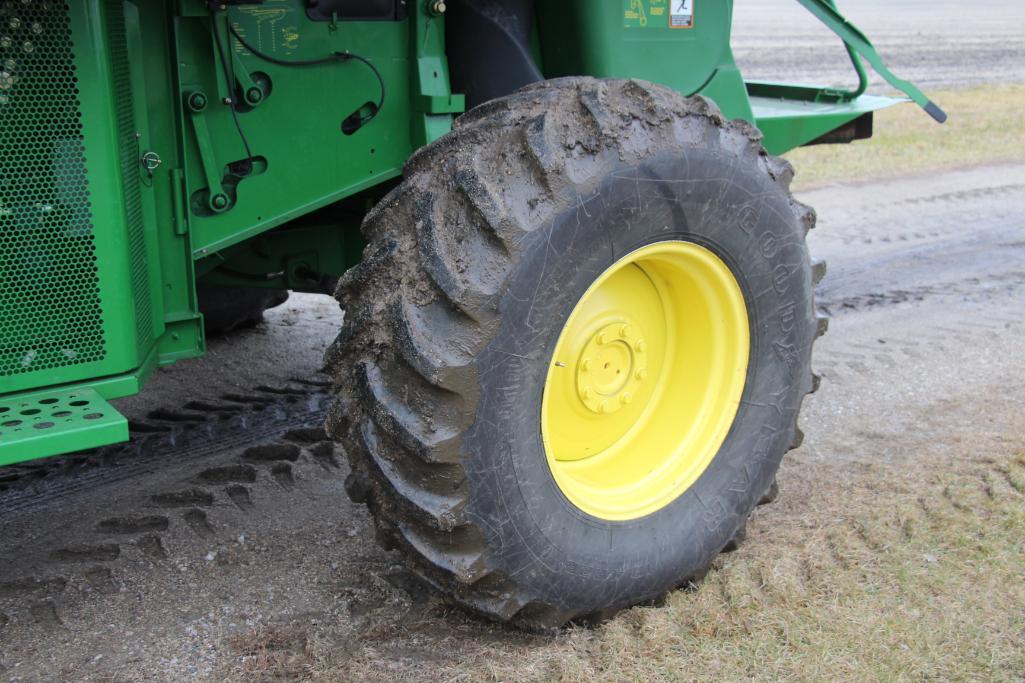 2007 John Deere 9760 STS 2wd combine