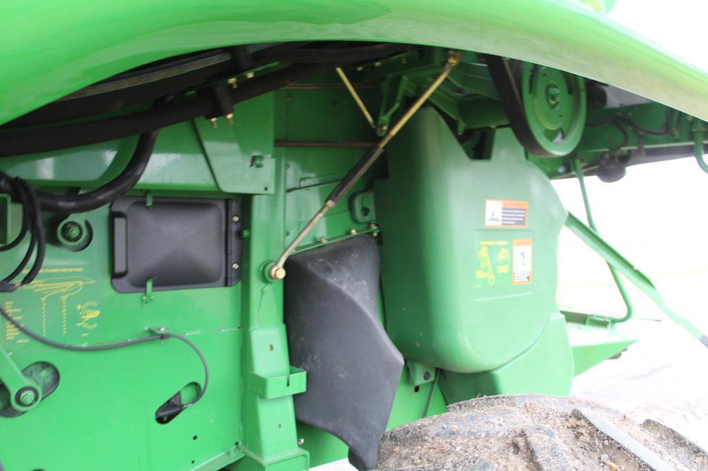 2007 John Deere 9760 STS 2wd combine