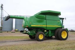 2007 John Deere 9760 STS 2wd combine