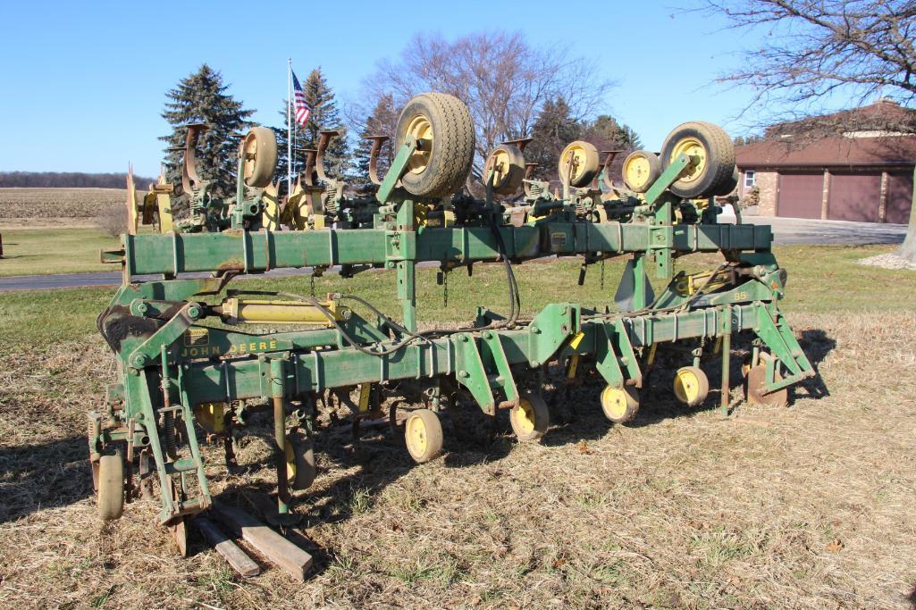 John Deere 85 12 row 30" cultivator