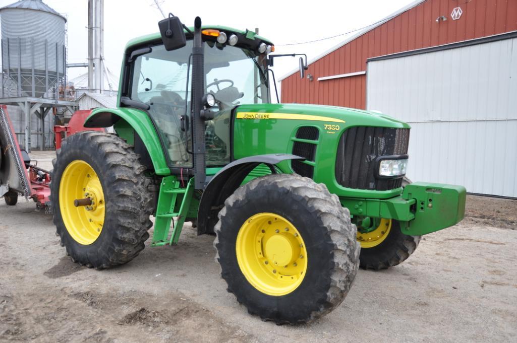 2011 John Deere 7330 Premium MFWD tractor