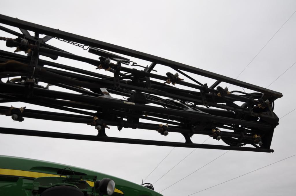 2008 John Deere 4830 self-propelled sprayer