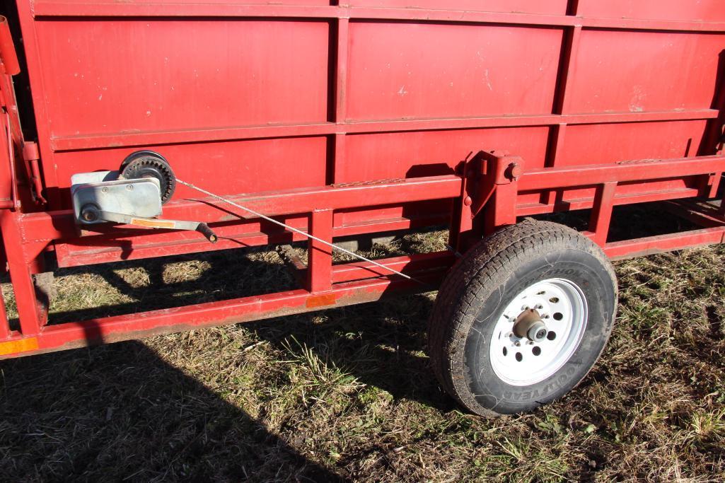 Titan West portable cattle corral w/tub