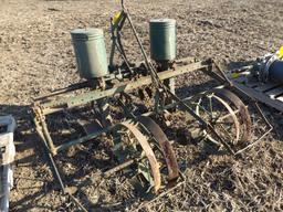 2-row 3-pt. planter