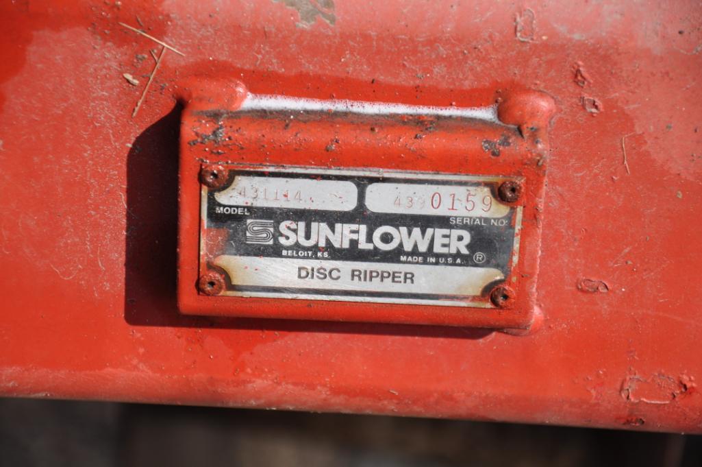 Sunflower 4311 7-shank disc-ripper
