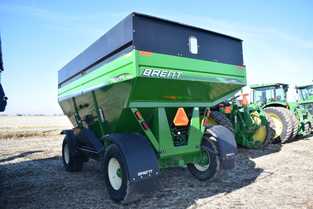 Brent 744 gravity wagon