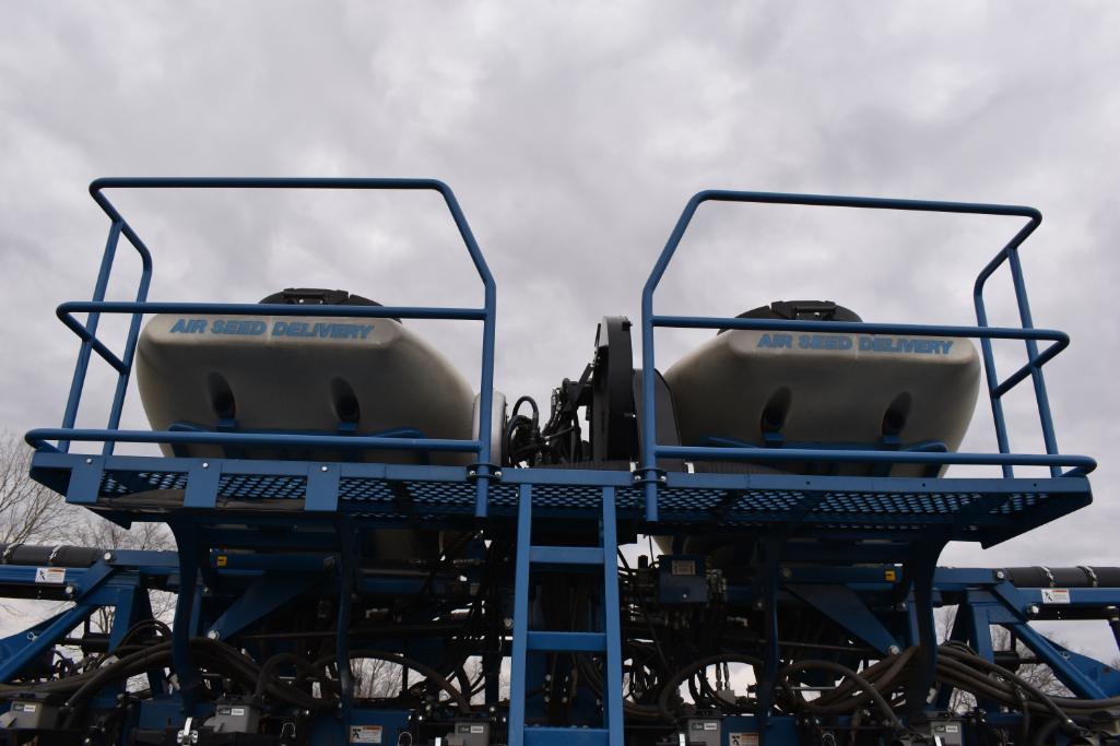 2012 Kinze 3600 ADS 16 row 30" planter