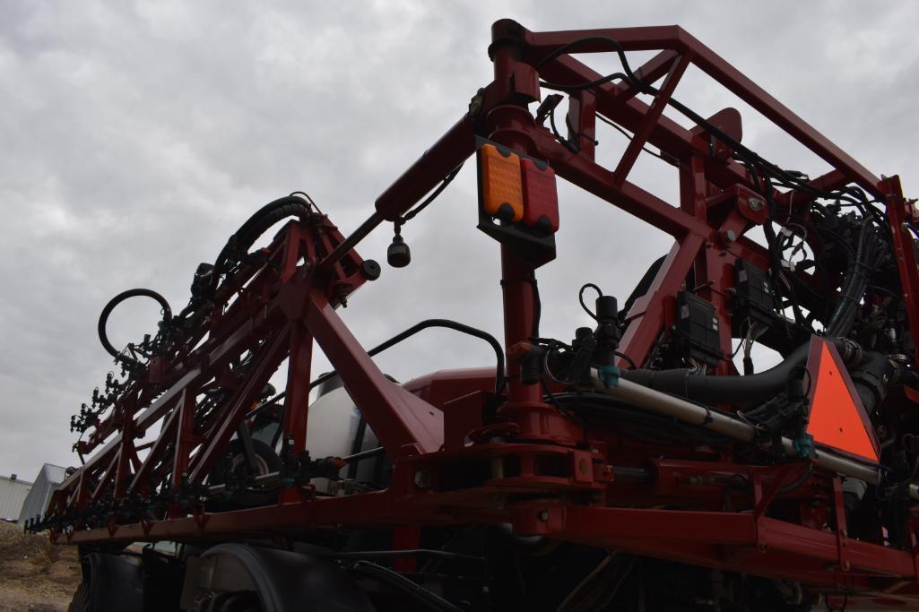 2014 Case IH Patriot 3330 self-propelled sprayer