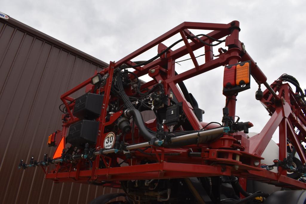 2014 Case IH Patriot 3330 self-propelled sprayer