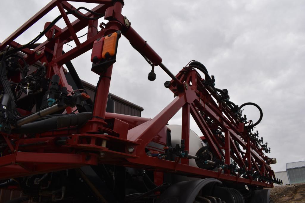 2014 Case IH Patriot 3330 self-propelled sprayer