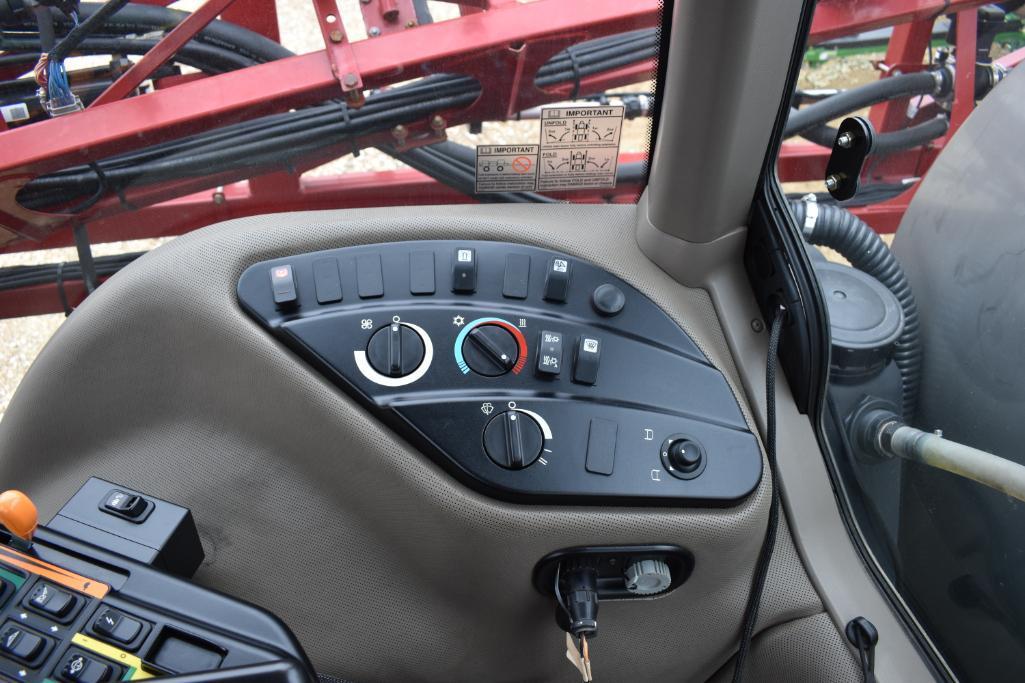 2014 Case IH Patriot 3330 self-propelled sprayer