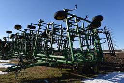 2011 John Deere 2210 45' field cultivator