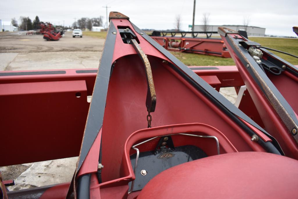 2012 Case IH 3412 12 row 30" corn head