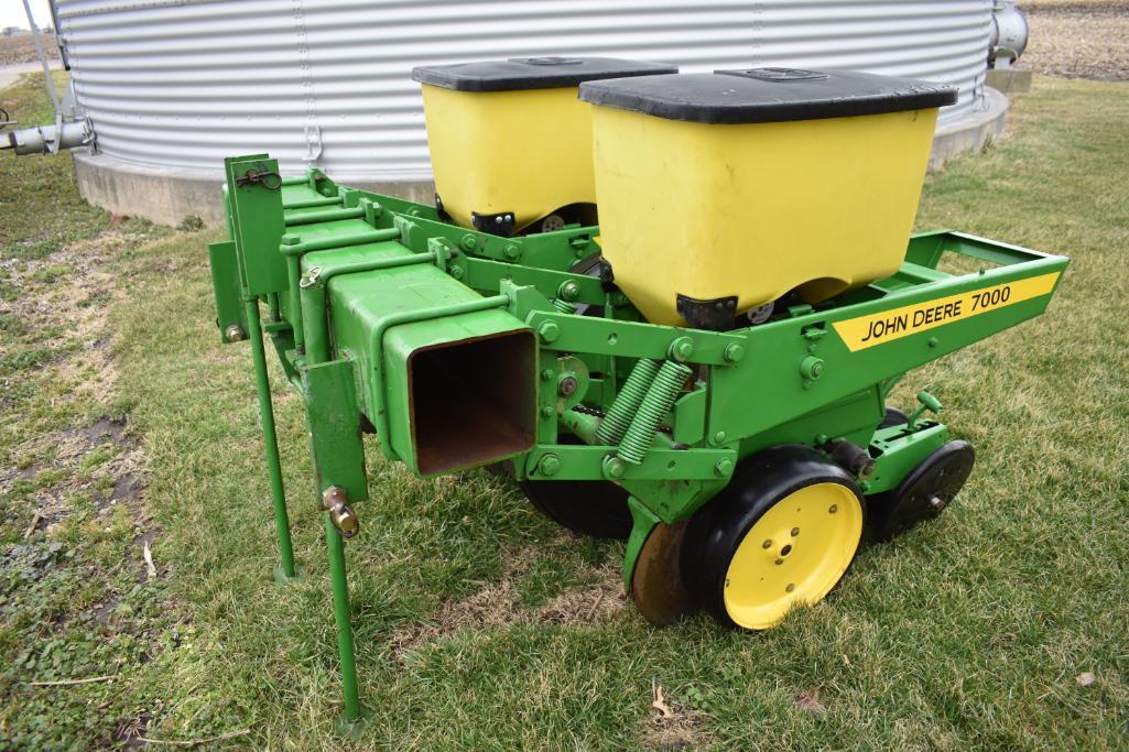 John Deere John Deere 7000 3-pt. 2 row 30" planter